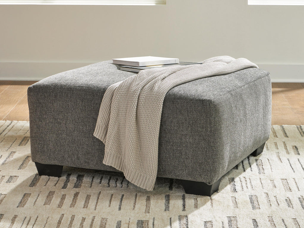 Newellen 4840508 oversized accent ottoman in Greystone